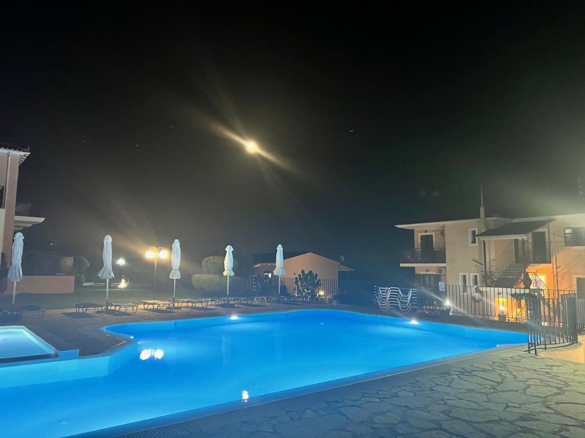 Aristomenis Studios Vlachata Exteriér fotografie